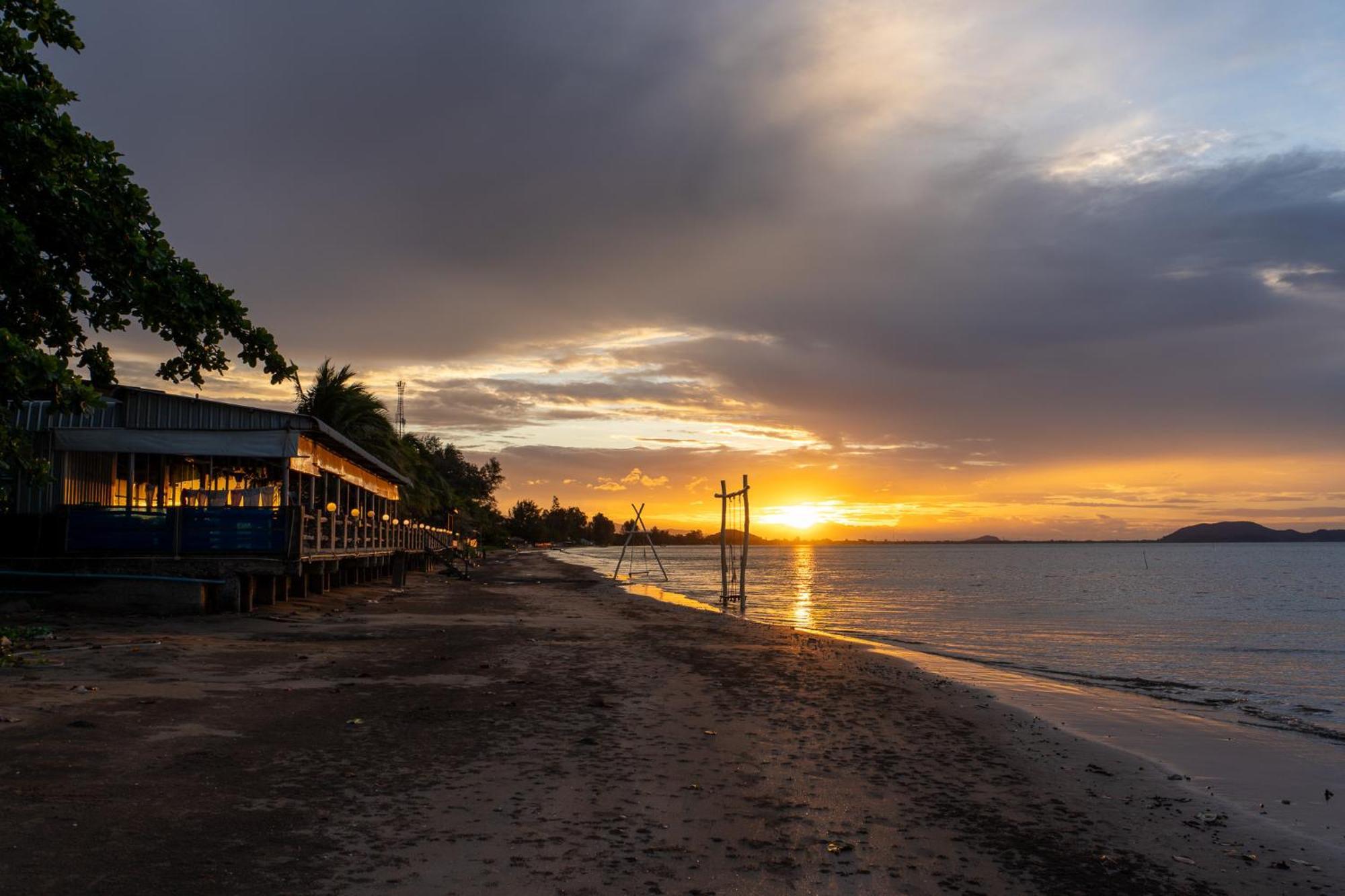 Baan Faa Talaychan Resort Chao Lao Strand Eksteriør billede