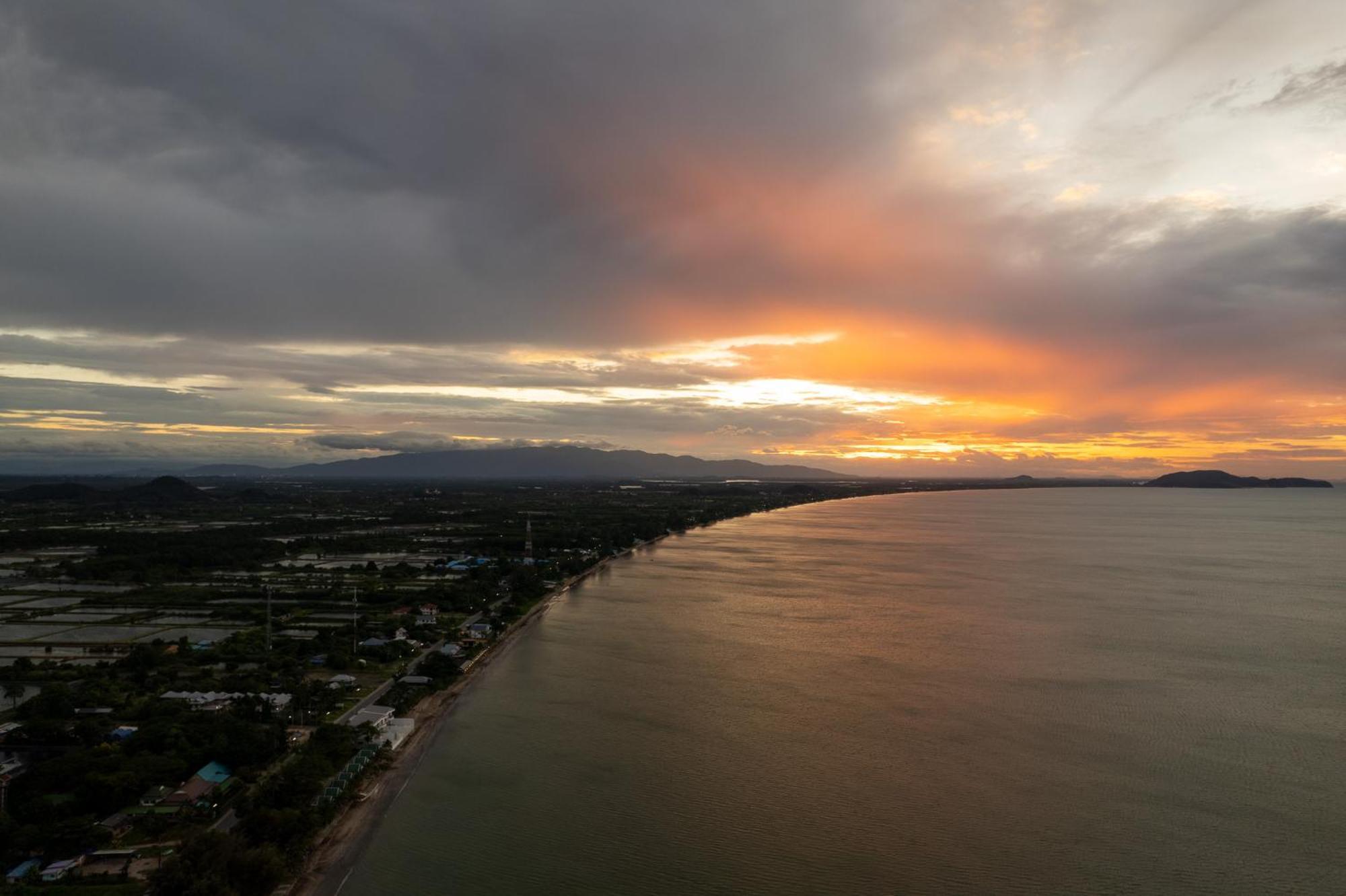 Baan Faa Talaychan Resort Chao Lao Strand Eksteriør billede
